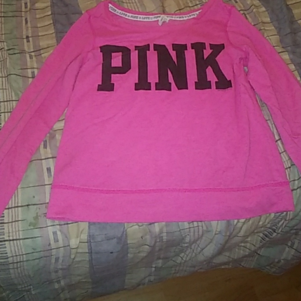 Vs pink shirt